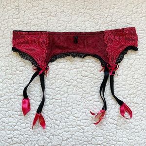 CHANTELLE Lace Garter Belt